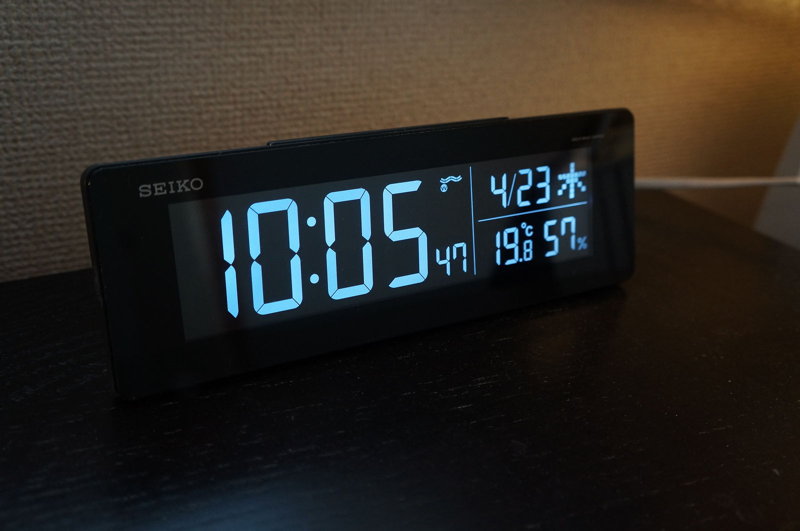 寝室の目覚まし時計をセイコーDL205Kにしました。 - 87miles.net