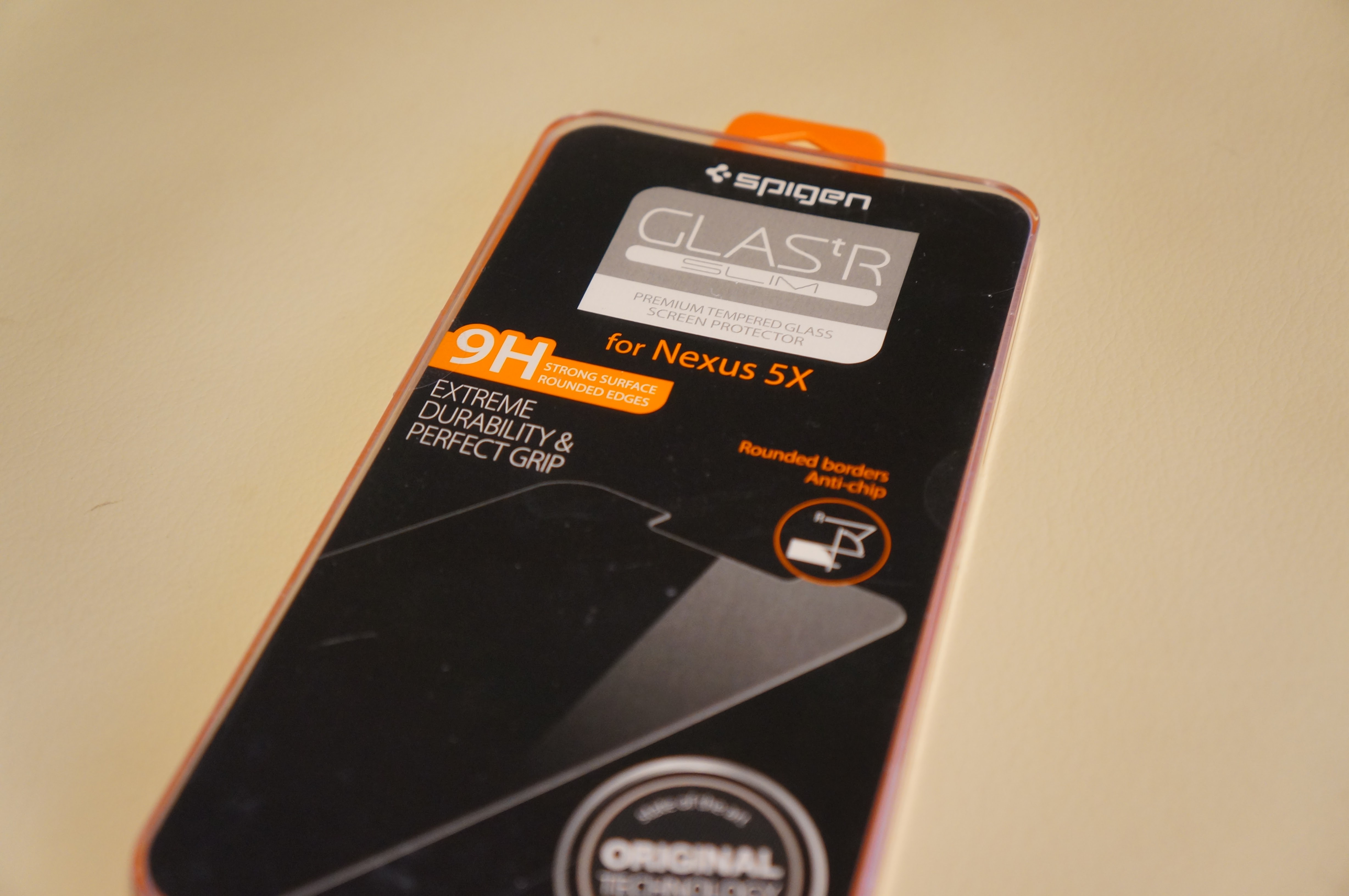【Spigen】 Nexus 5X ガラスフィルム GLAS.tR SLIM  液晶保護 9H硬度 Rラウンド 加工  ネクサス 5x 用