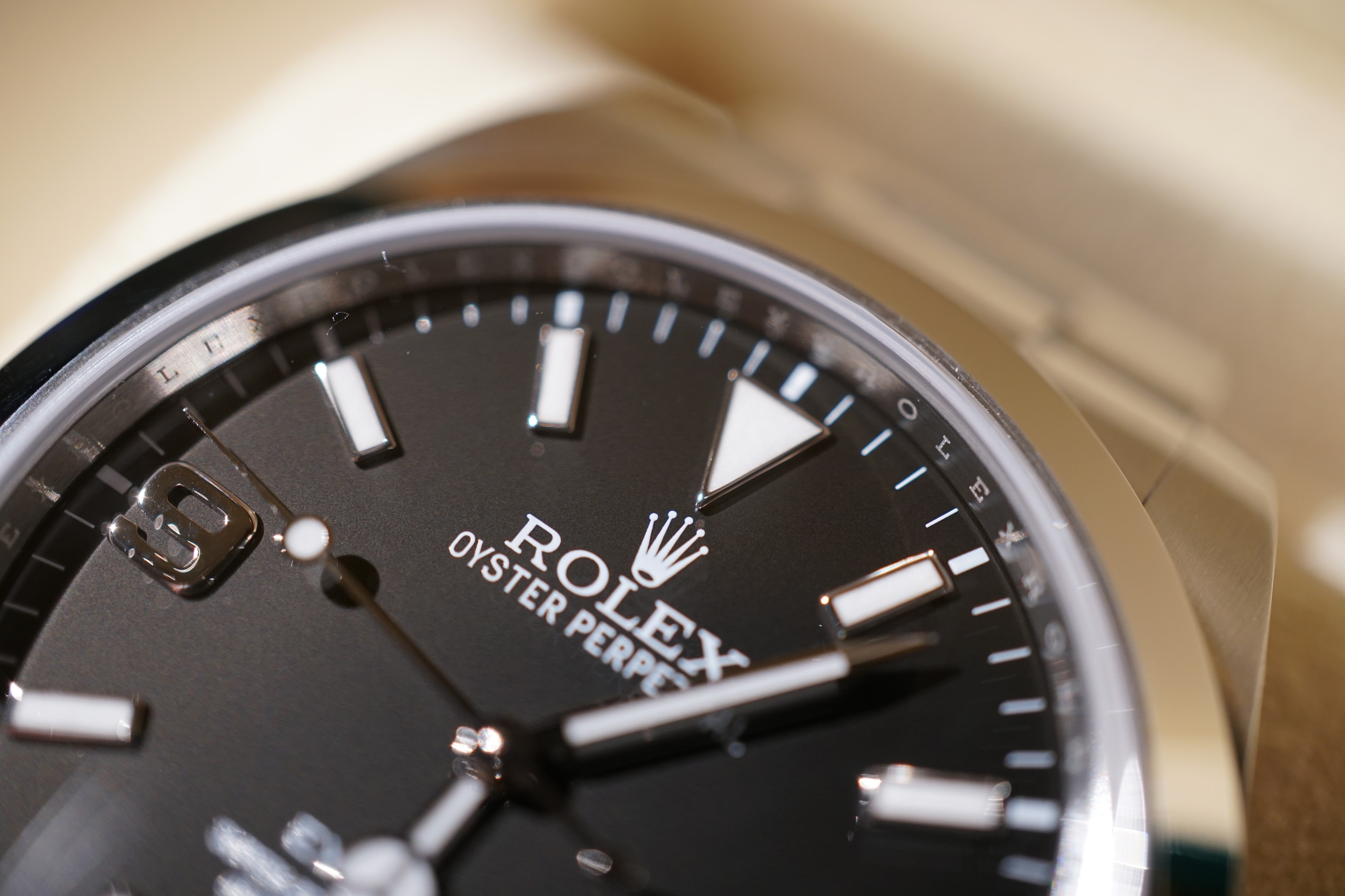正規品直輸入】 Explorer ROLEX USED 214270 Men's 39×39mm Size
